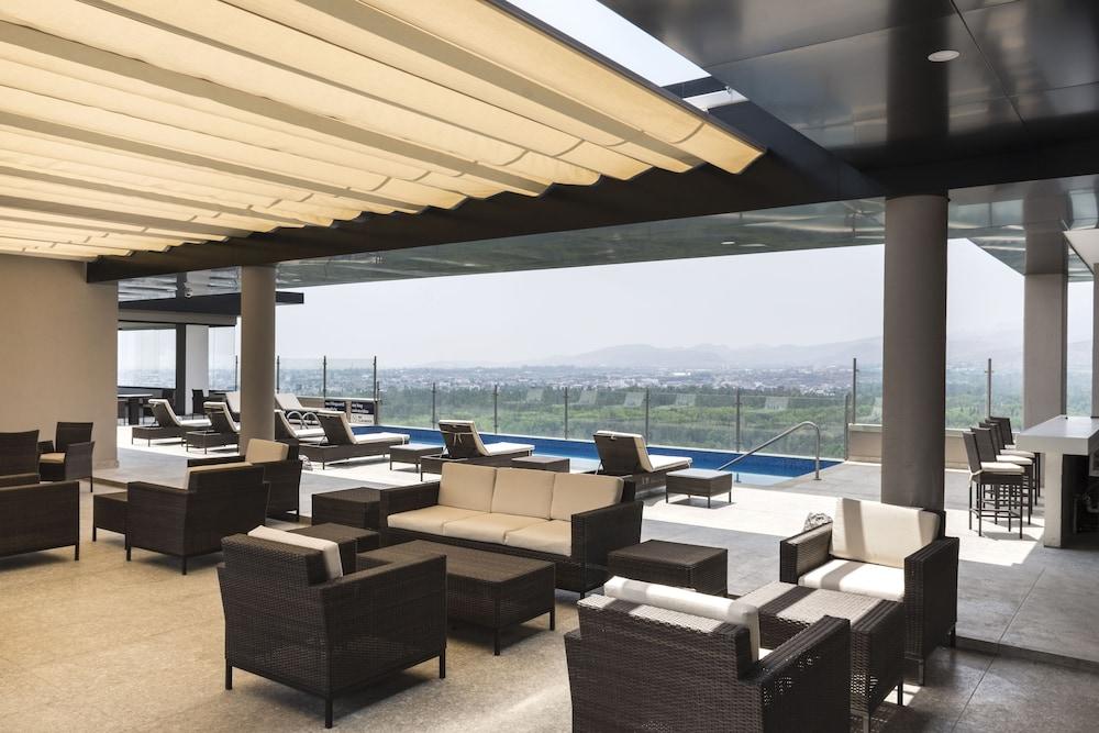 Hampton Inn And Suites San Luis Potosi Slp Экстерьер фото